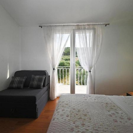 Apartments Mihovilovic - 50 M From Beach スラティネ エクステリア 写真