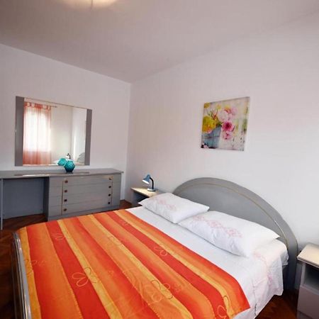 Apartments Mihovilovic - 50 M From Beach スラティネ エクステリア 写真