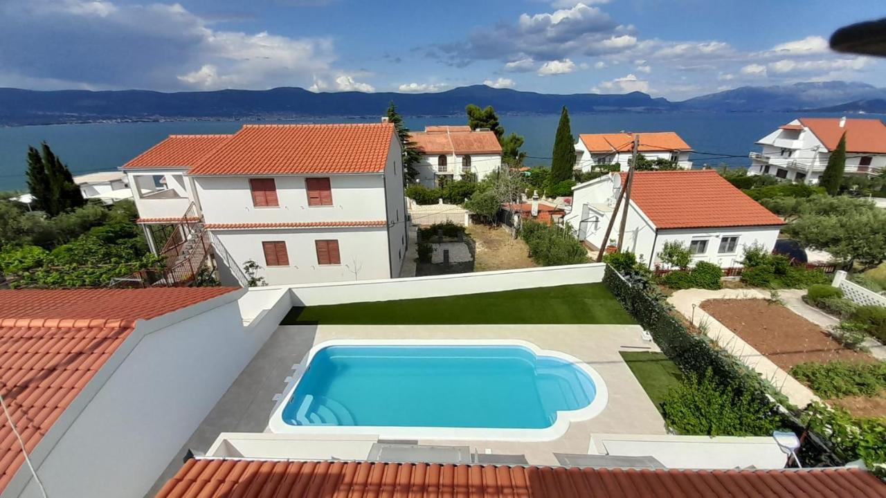 Apartments Mihovilovic - 50 M From Beach スラティネ エクステリア 写真