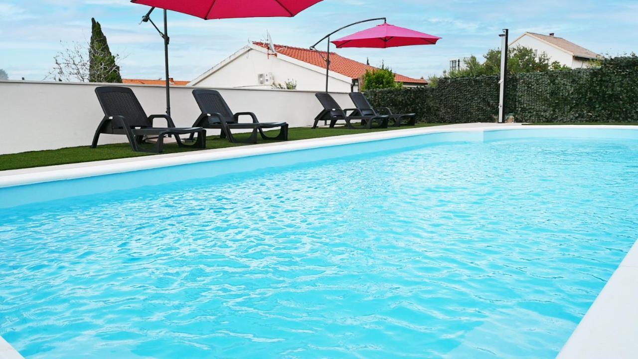 Apartments Mihovilovic - 50 M From Beach スラティネ エクステリア 写真