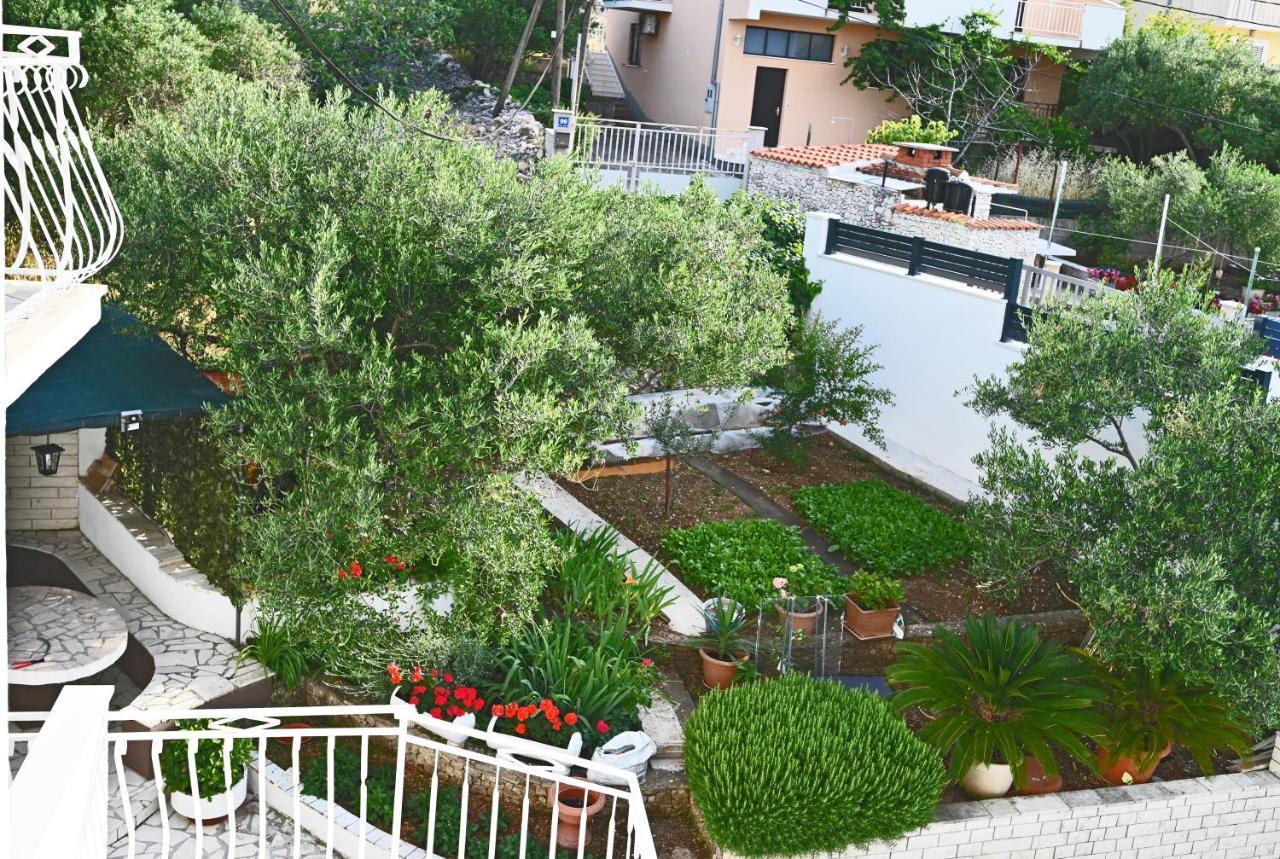 Apartments Mihovilovic - 50 M From Beach スラティネ エクステリア 写真