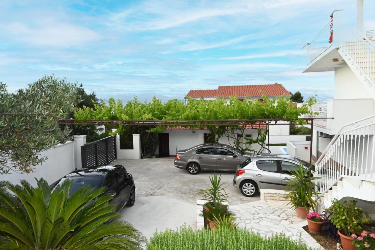 Apartments Mihovilovic - 50 M From Beach スラティネ エクステリア 写真