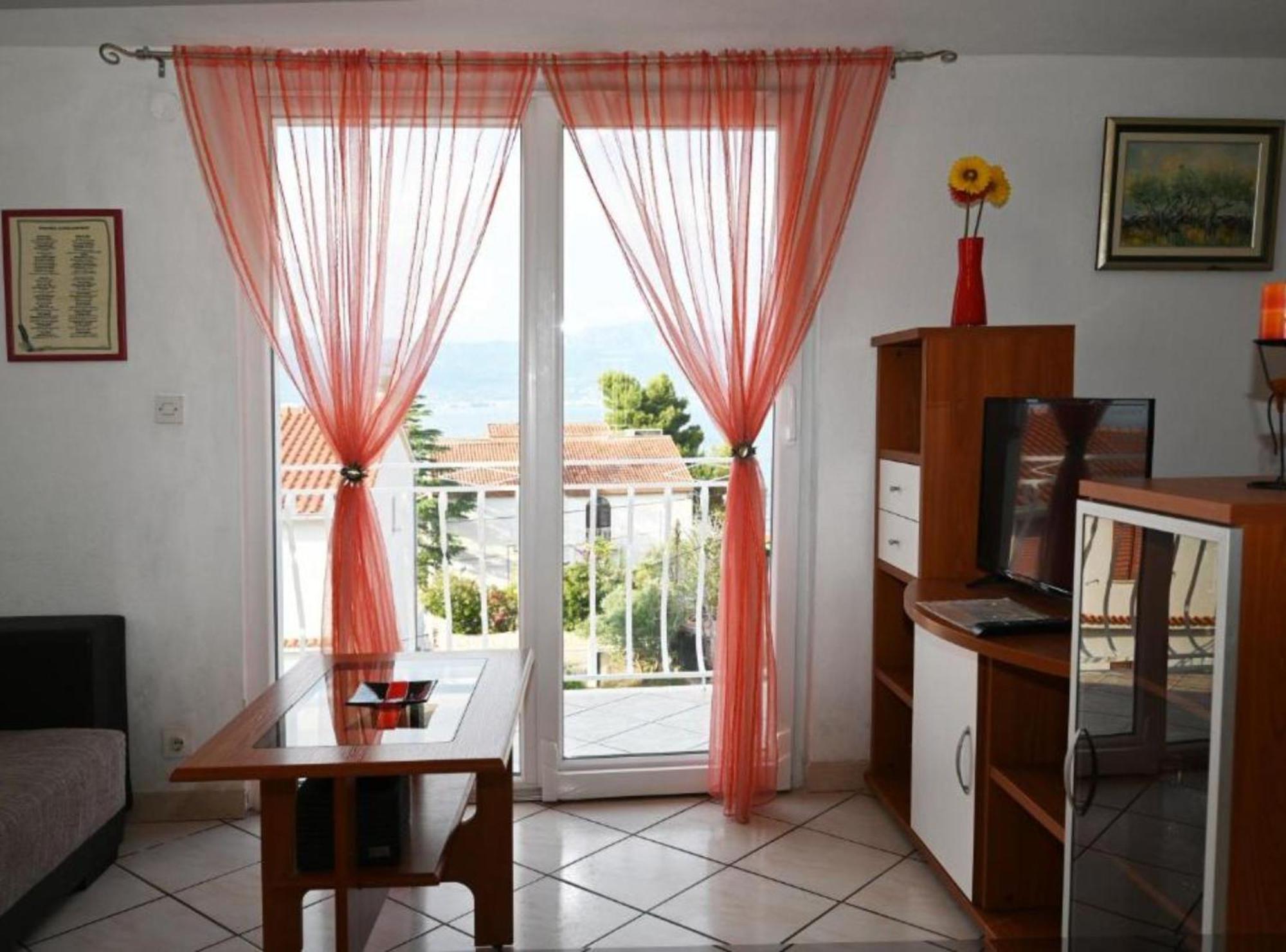 Apartments Mihovilovic - 50 M From Beach スラティネ エクステリア 写真