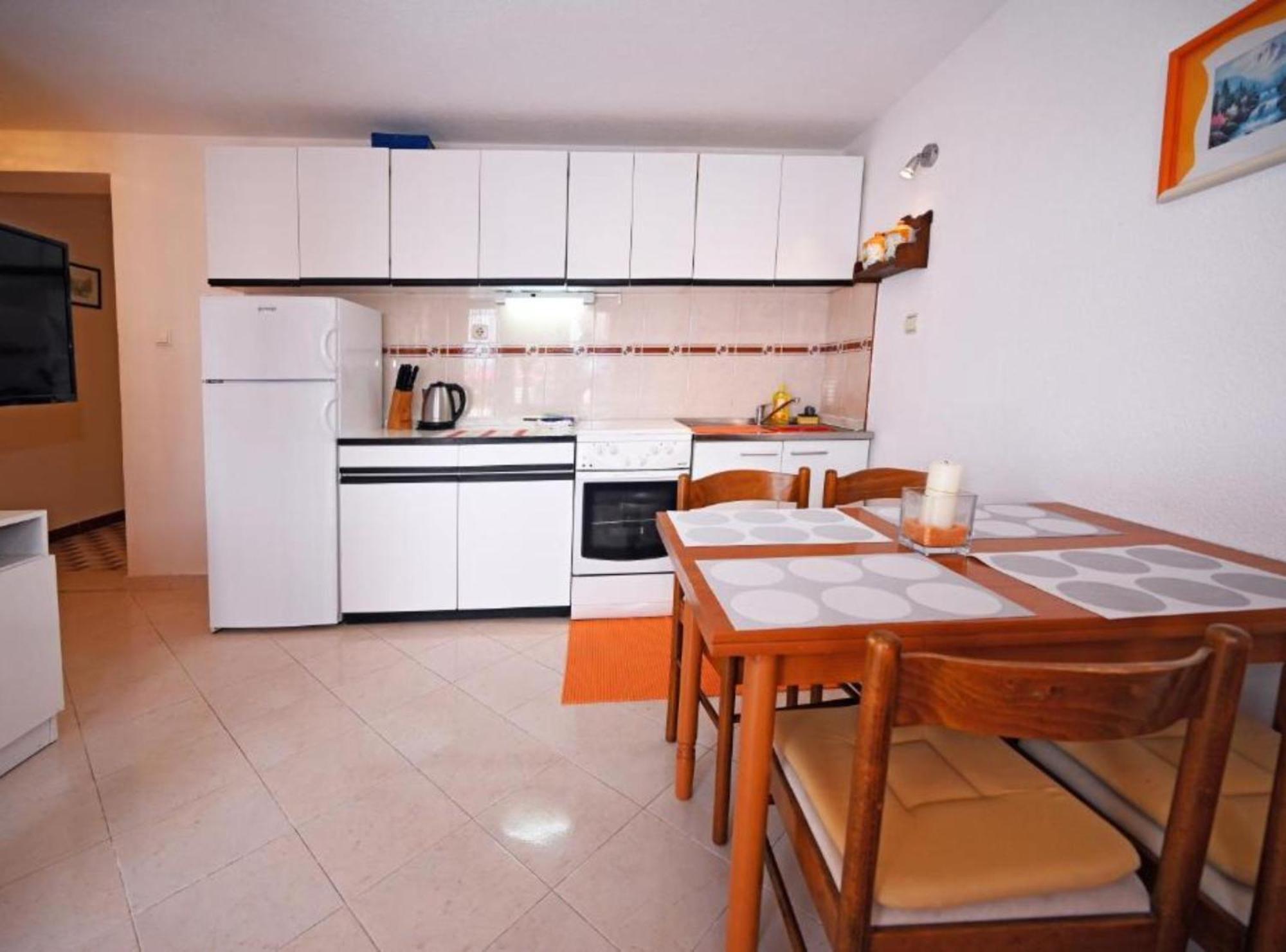 Apartments Mihovilovic - 50 M From Beach スラティネ エクステリア 写真
