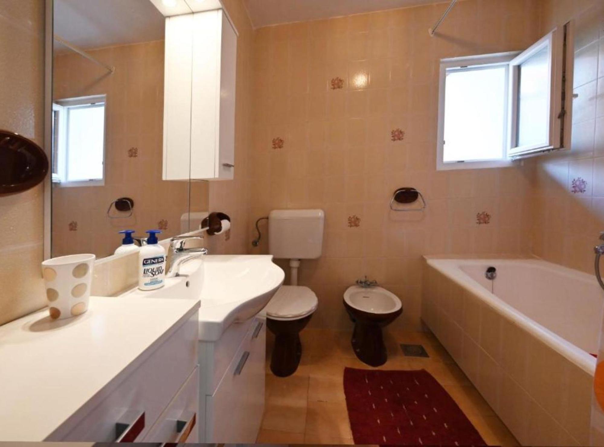 Apartments Mihovilovic - 50 M From Beach スラティネ エクステリア 写真