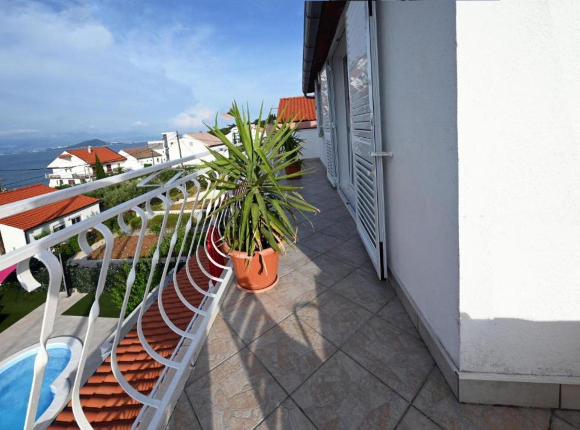 Apartments Mihovilovic - 50 M From Beach スラティネ エクステリア 写真