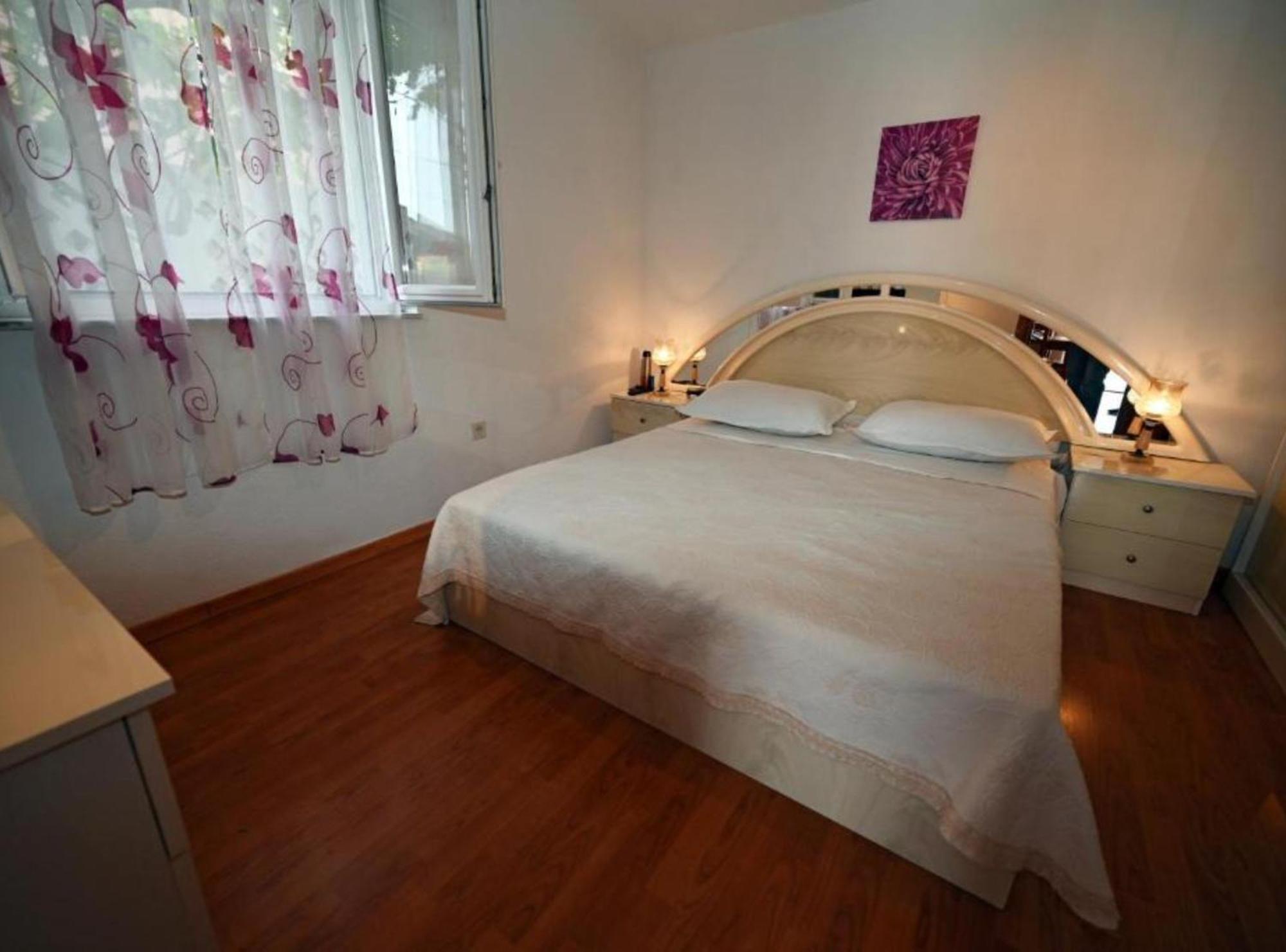 Apartments Mihovilovic - 50 M From Beach スラティネ エクステリア 写真