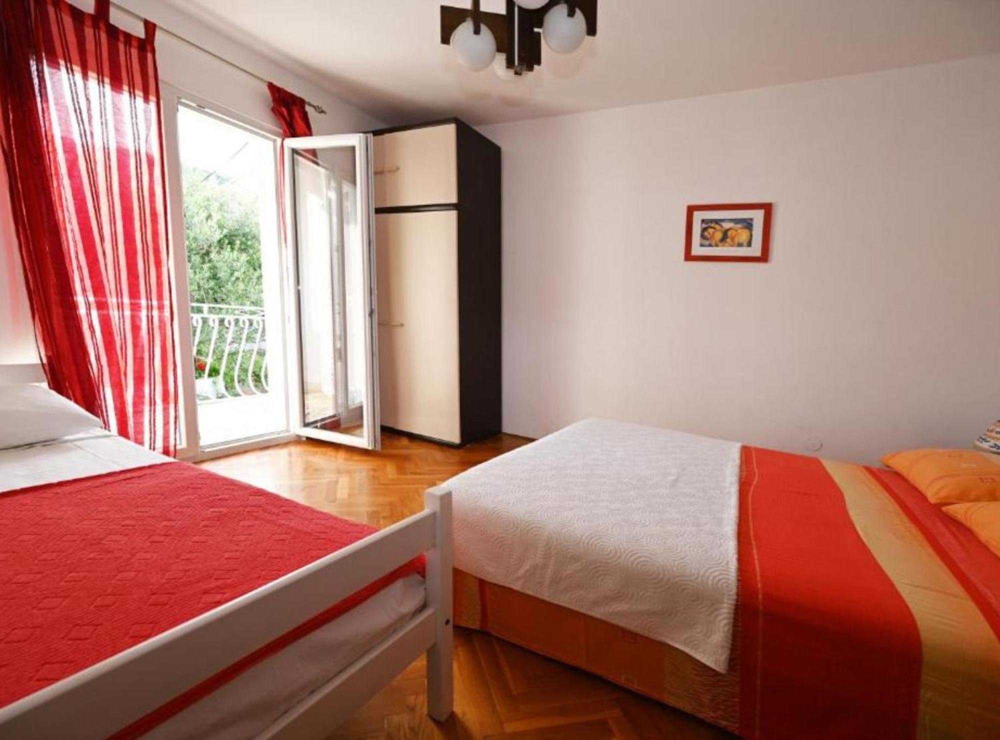Apartments Mihovilovic - 50 M From Beach スラティネ エクステリア 写真