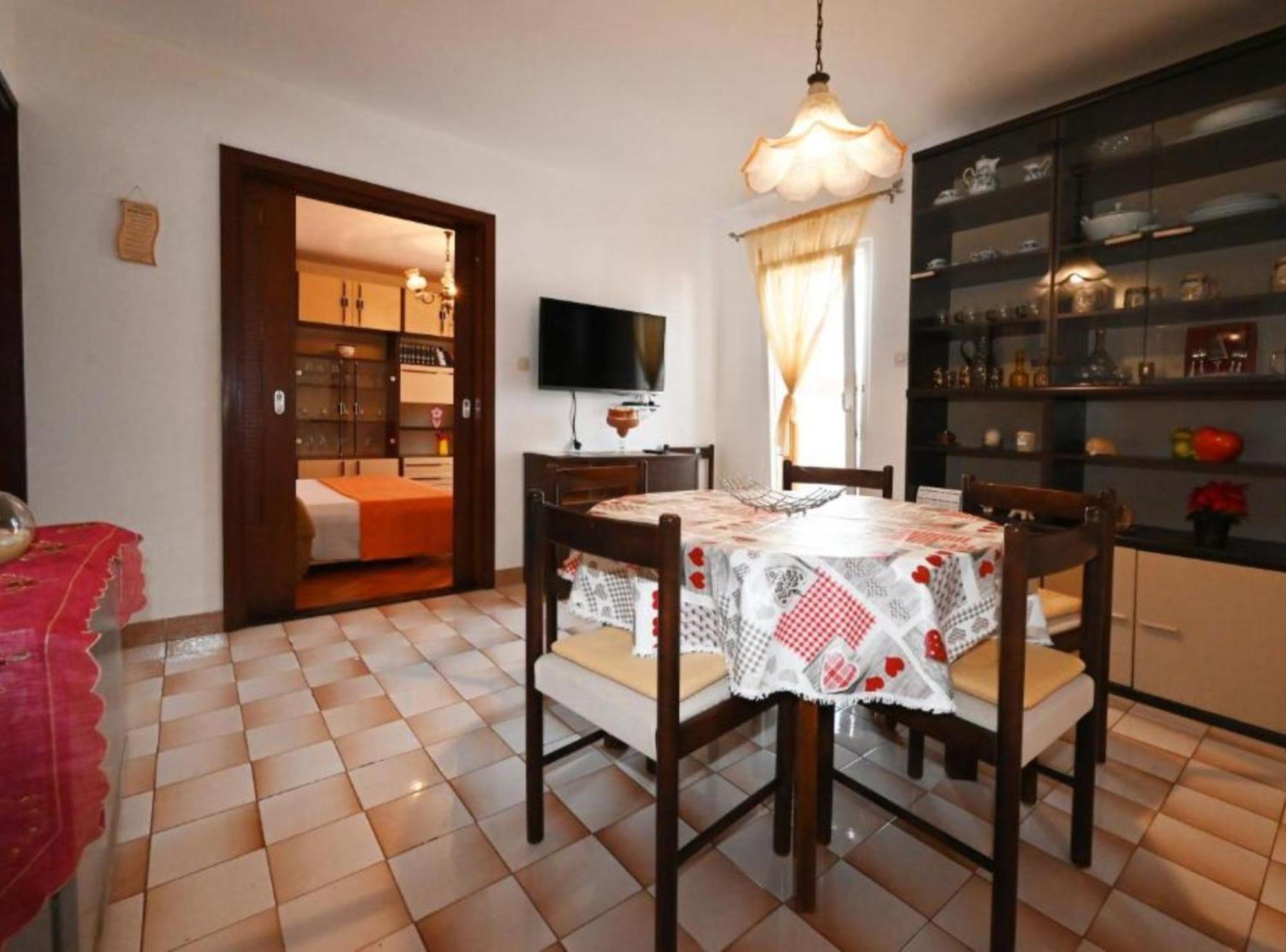 Apartments Mihovilovic - 50 M From Beach スラティネ エクステリア 写真