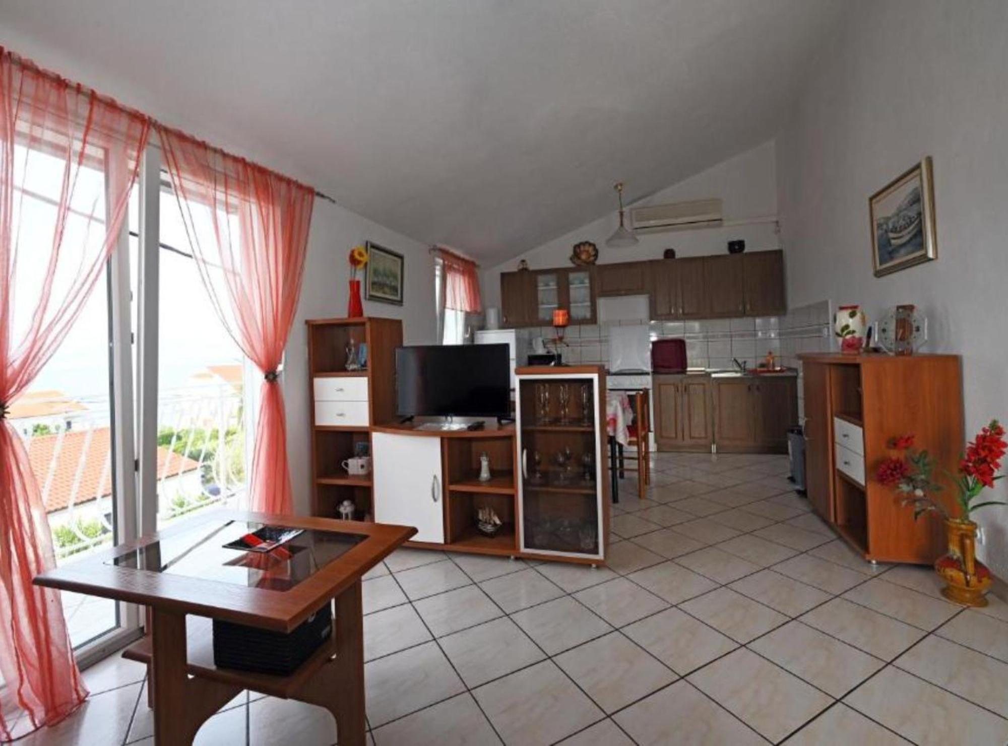 Apartments Mihovilovic - 50 M From Beach スラティネ 部屋 写真